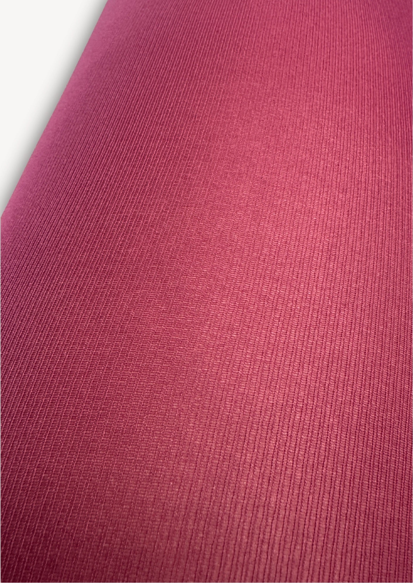 Wander Ease 70 in Cherry Drop